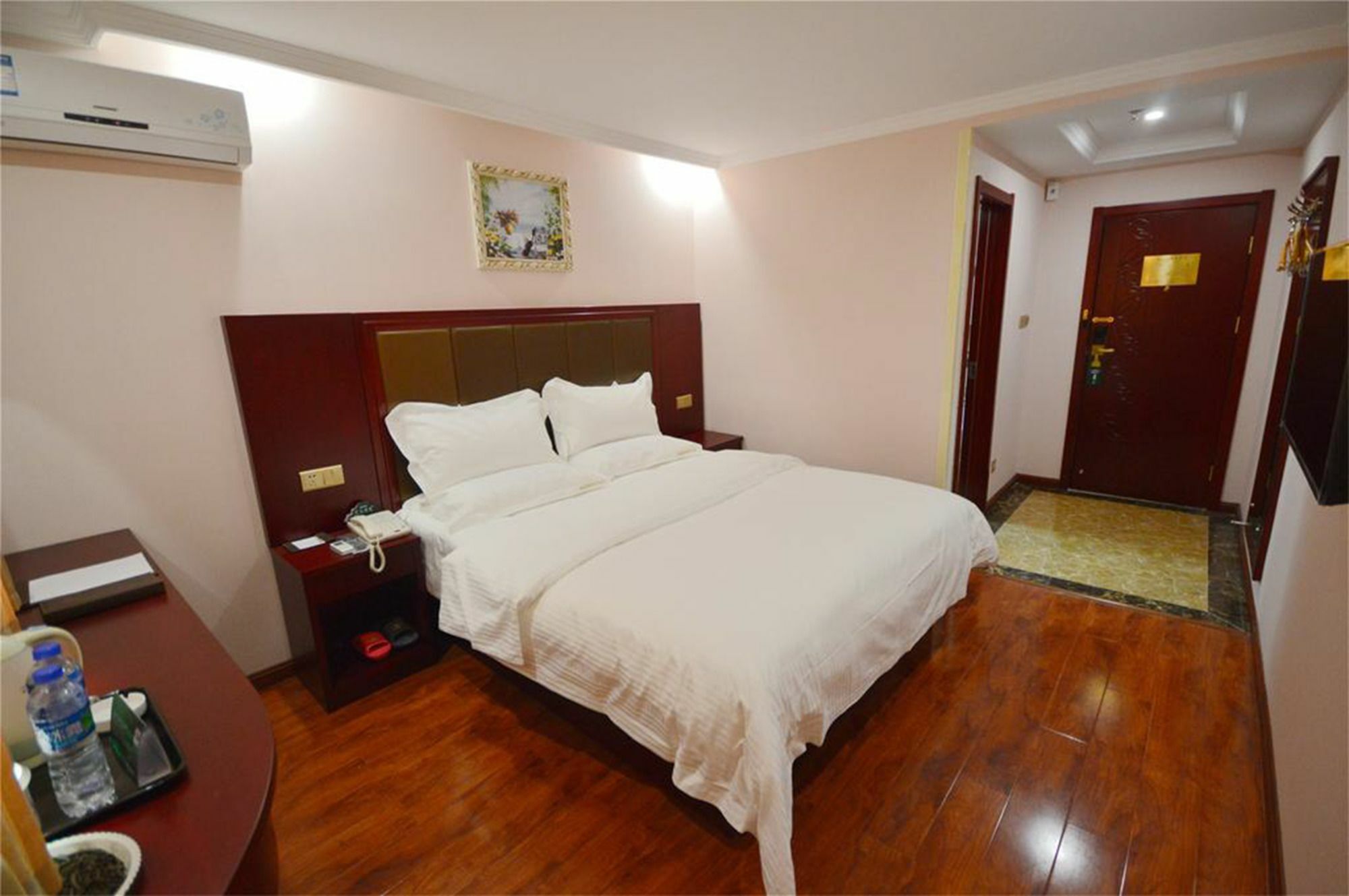 Greentree Inn Zhejiang Taizhou Tiantai Bus Station Express Hotel Eksteriør bilde